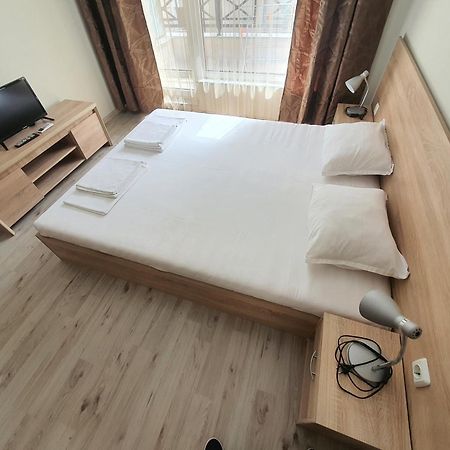 Таня 8 Apartment Pomorie Bagian luar foto