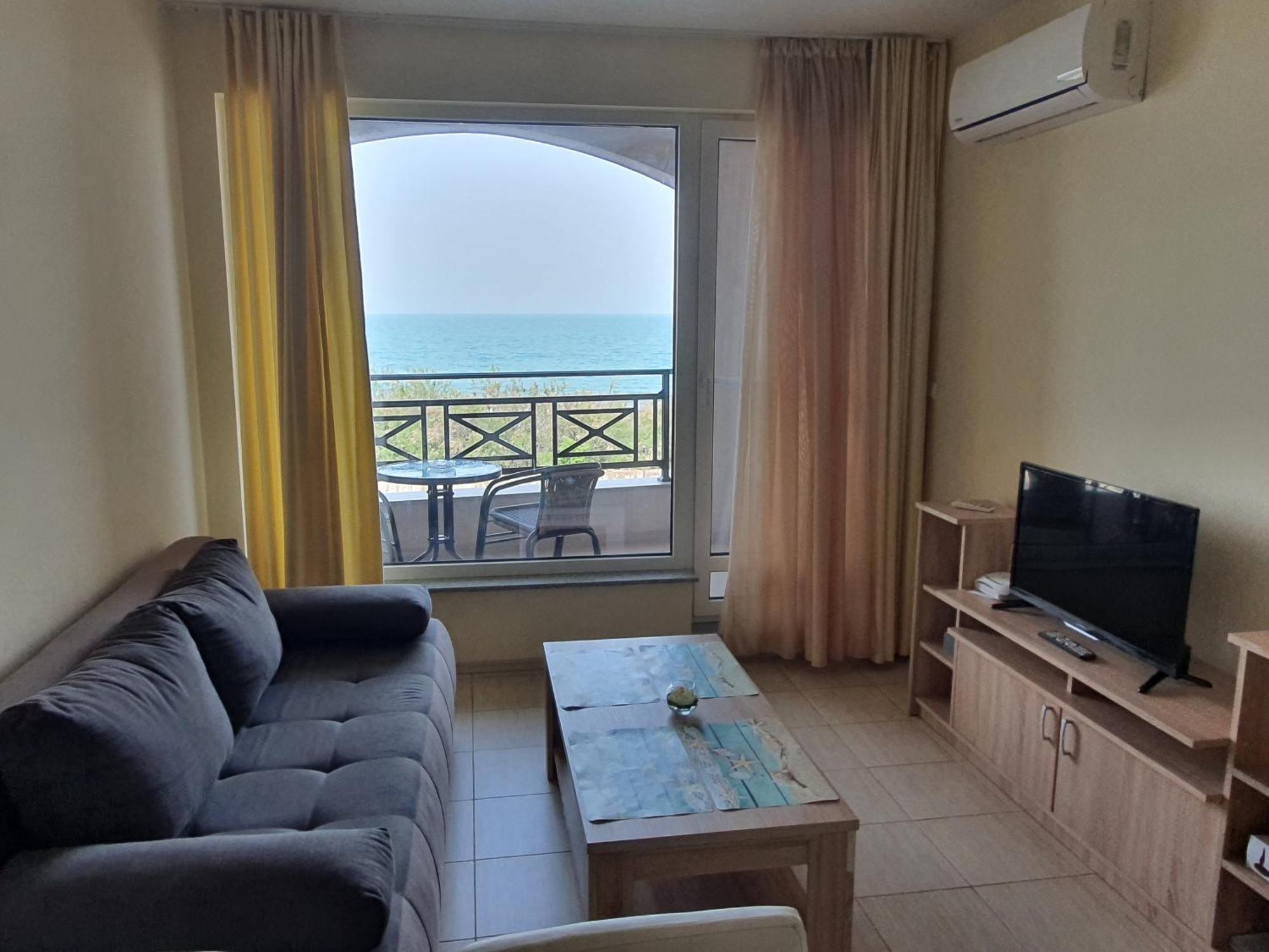 Таня 8 Apartment Pomorie Bagian luar foto